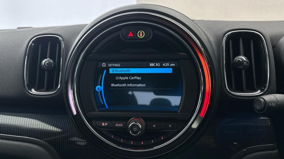 Bluetooth / Apple CarPlay 