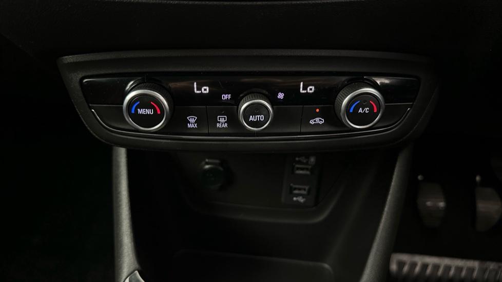 Air Conditioning /Dual Climate Control 