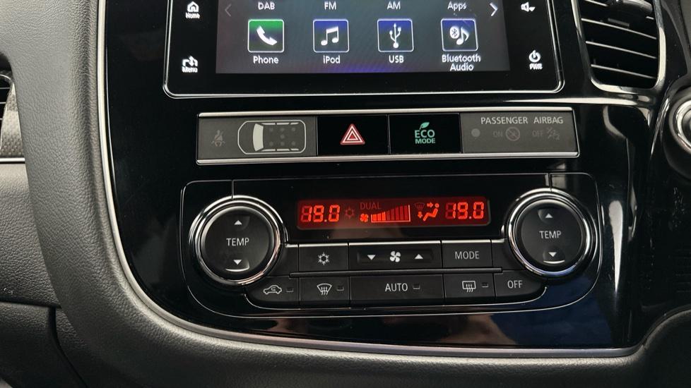 Air Conditioning /Dual Climate Control 