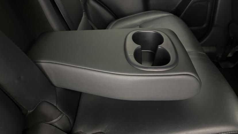 Rear Armrest/ Cup Holder