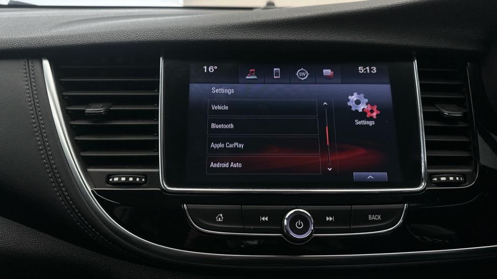 Apple Car Play & Android Auto