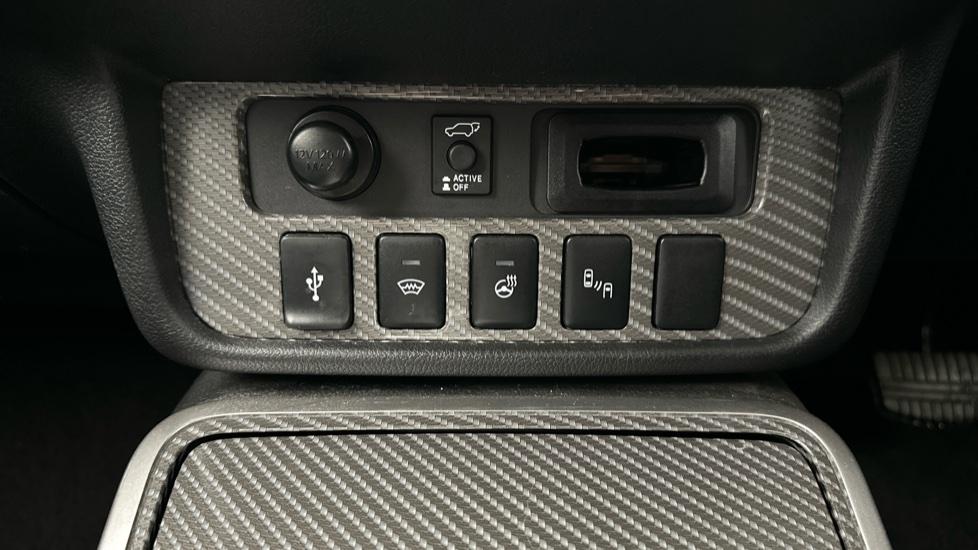 Heated Steering Wheel /Blind Spot Monitoring System 