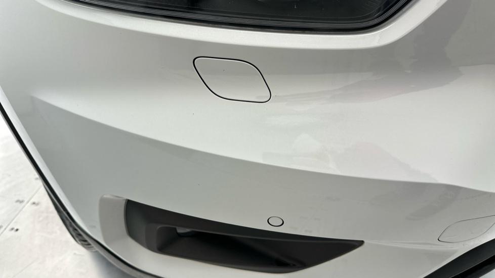 Front parking sensors /Headlight Washers 