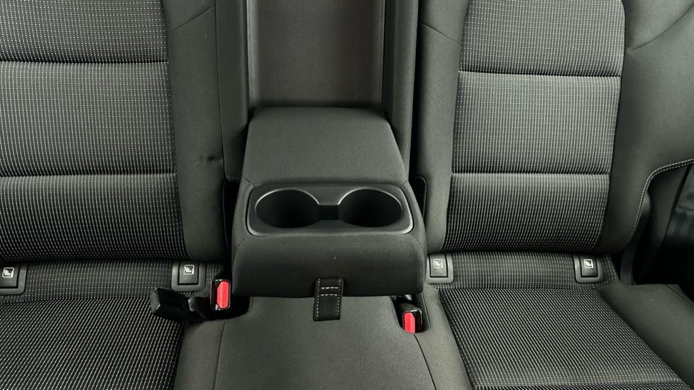 Rear Armrest/ Cup Holder