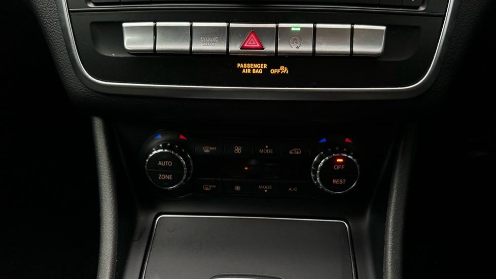 Air Conditioning /Dual Climate Control /Auto Stop/Start 