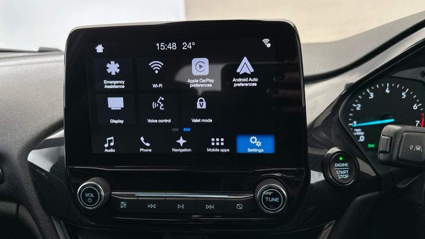 Apple Car Play & Android Auto