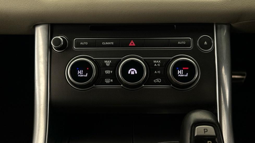 Air Conditioning /Dual Climate Control /Heated Seats 