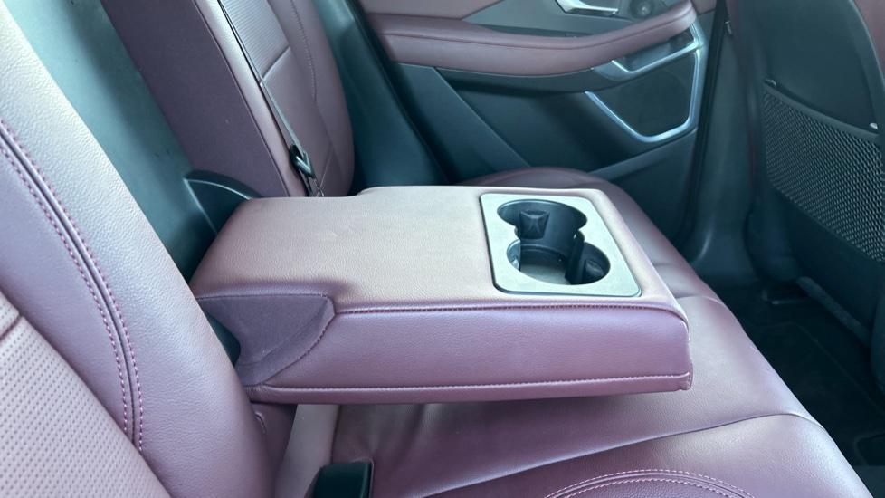 Rear Armrest/ Cup Holder