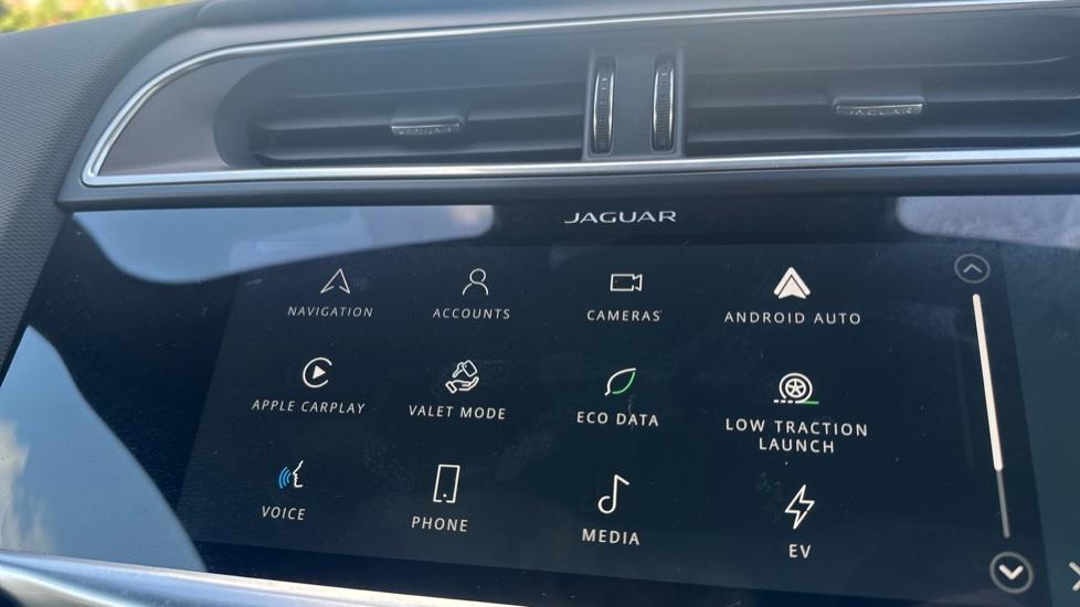 Apple Car Play & Android Auto