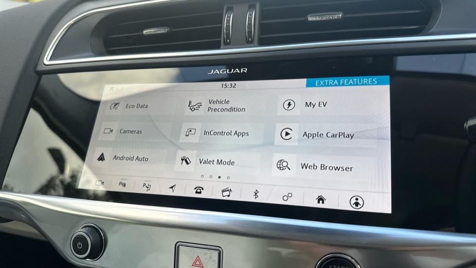 Apple Car Play & Android Auto