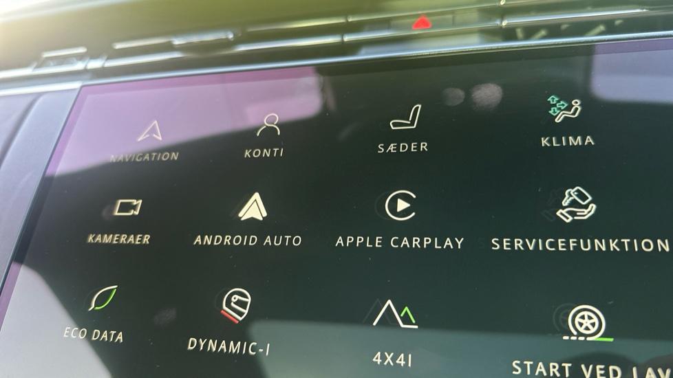 Apple Car Play & Android Auto