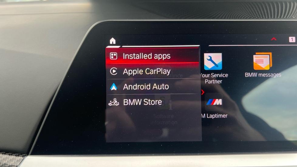 Apple Car Play & Android Auto