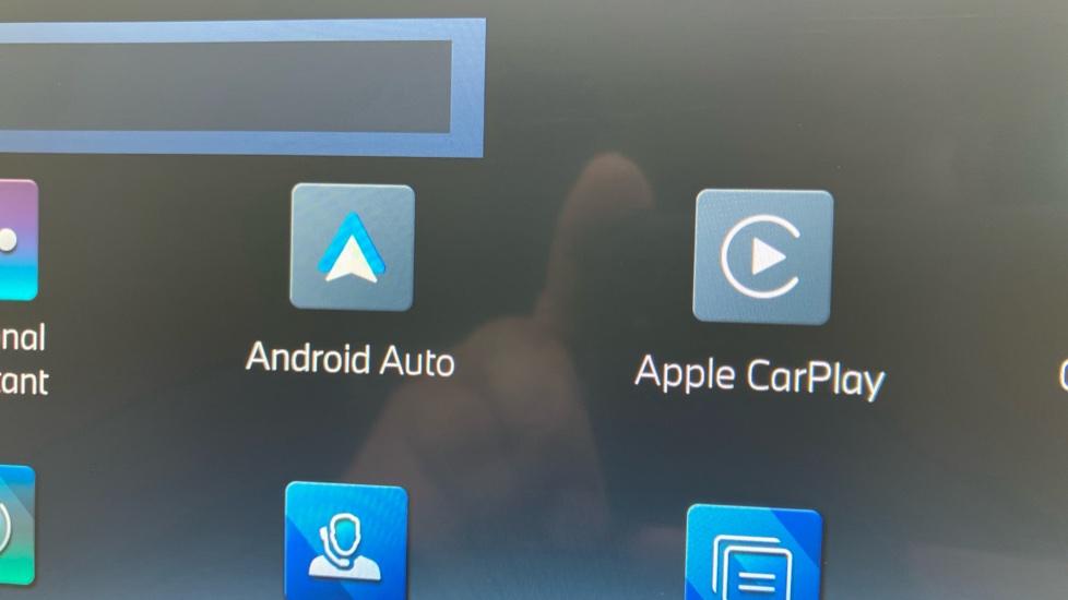 Apple Car Play & Android Auto