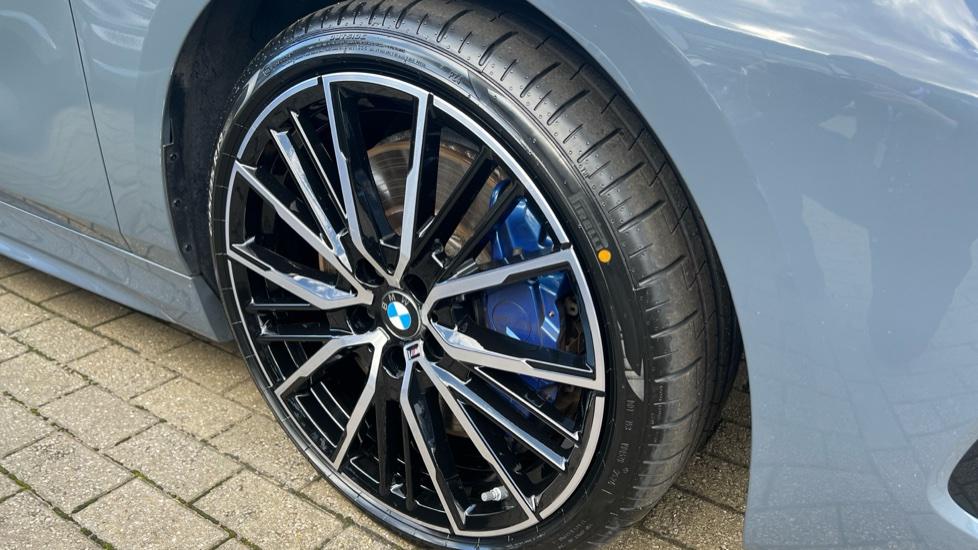 19”Alloy wheels