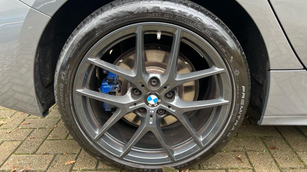 18” alloy wheels