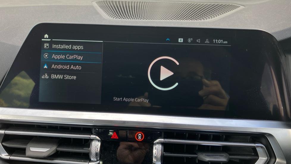 Apple Car Play & Android Auto