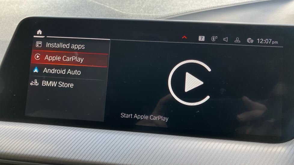 Apple Car Play & Android Auto