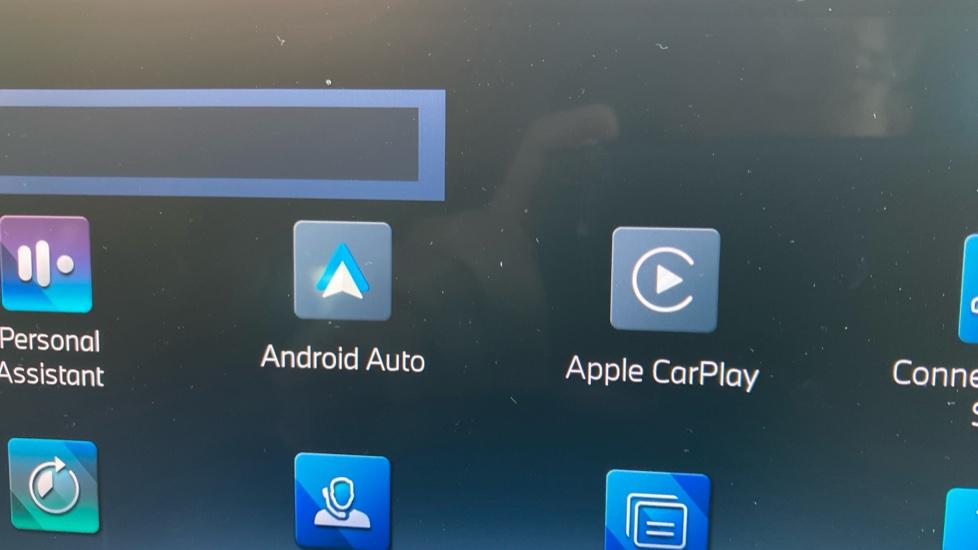 Apple Car Play & Android Auto