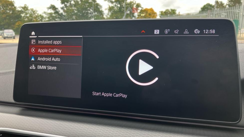 Apple Car Play & Android Auto