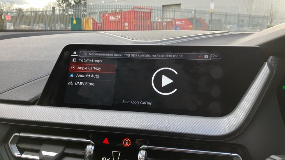 Apple Car Play & Android Auto