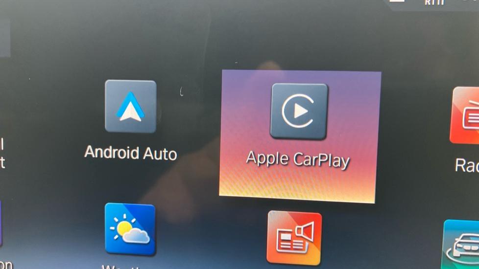 Apple Car Play & Android Auto