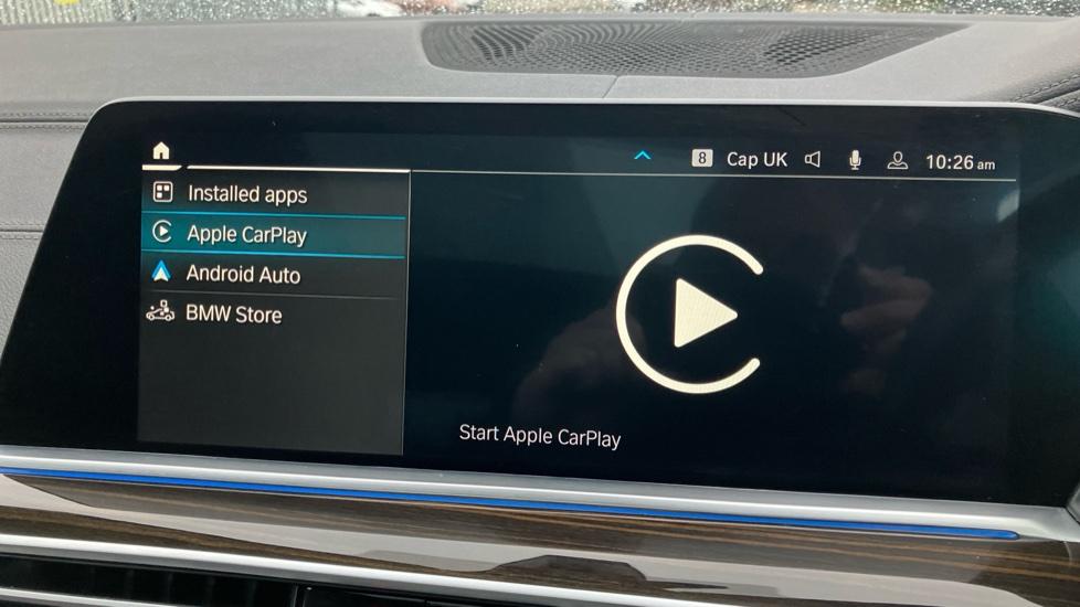 Apple Car Play & Android Auto