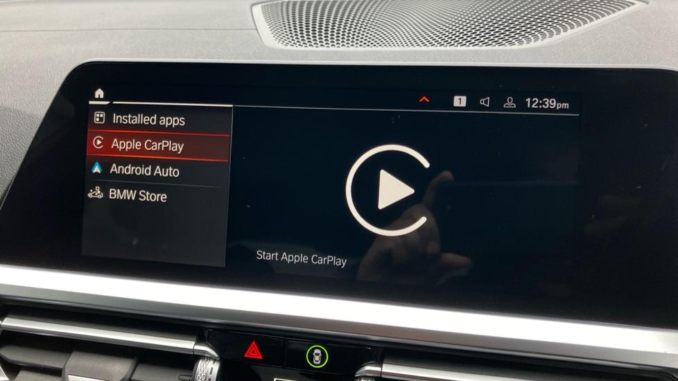 Apple Car Play & Android Auto