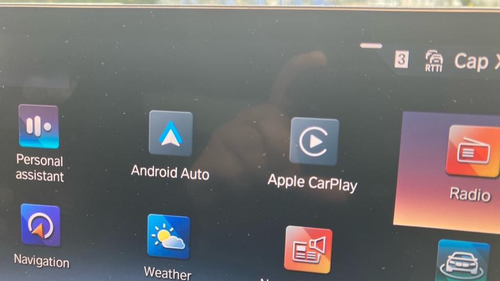 Apple Car Play & Android Auto