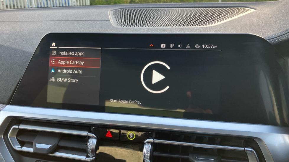 Apple Car Play & Android Auto