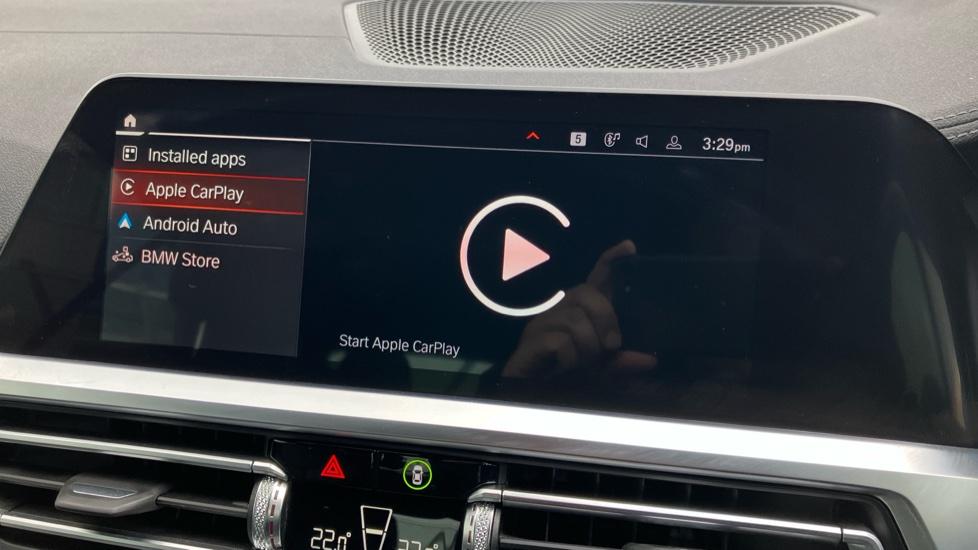 Apple Car Play & Android Auto