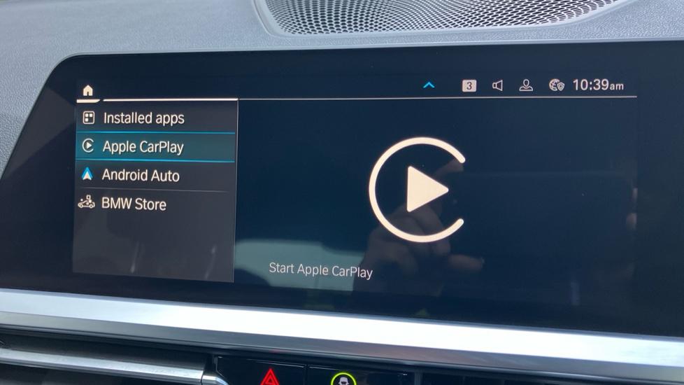 Apple Car Play & Android Auto