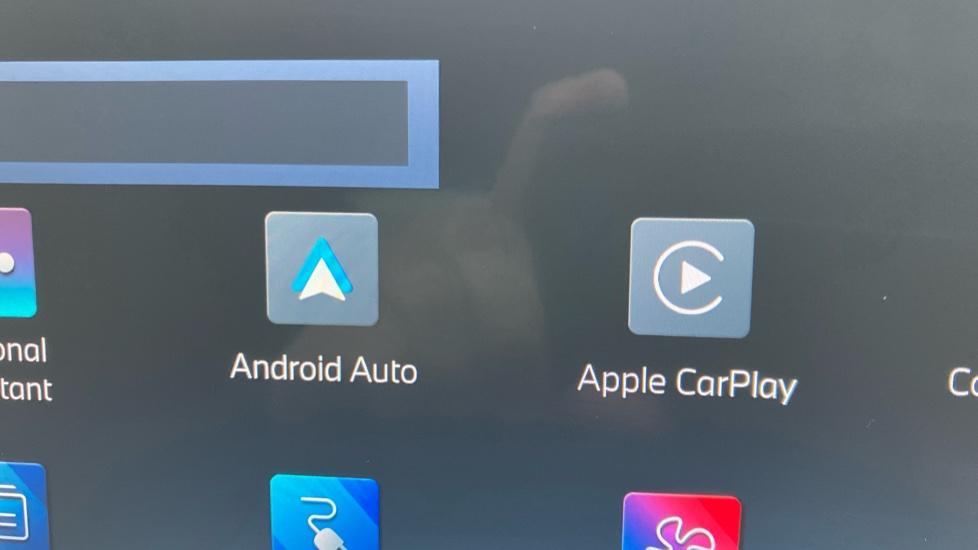 Apple Car Play & Android Auto