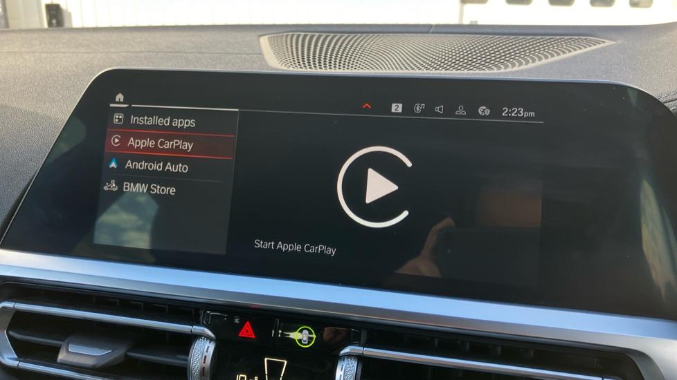 Apple Car Play & Android Auto