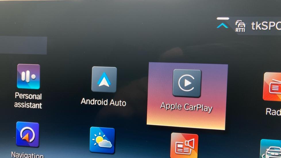 Apple Car Play & Android Auto