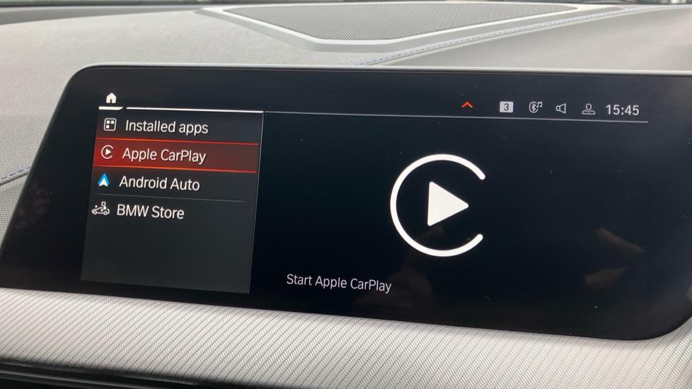 Apple Car Play & Android Auto