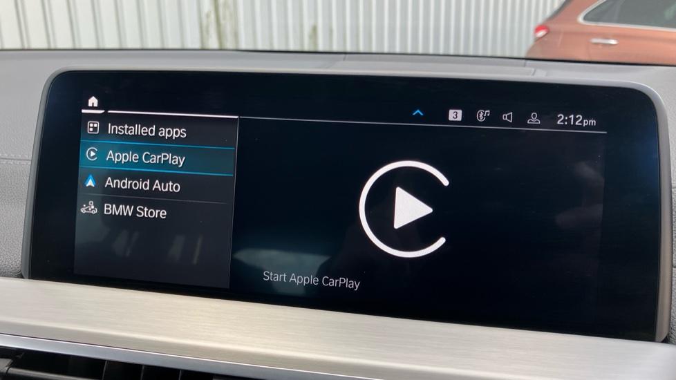 Apple Car Play & Android Auto