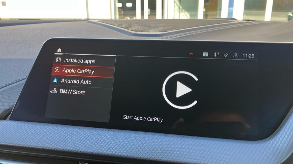 Apple Car Play & Android Auto