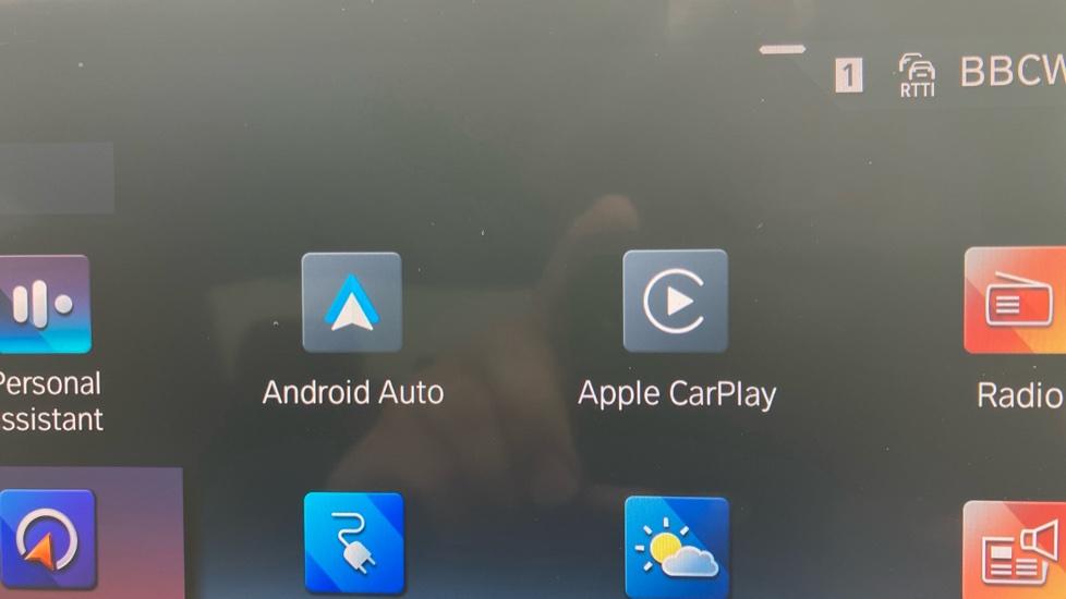 Apple Car Play & Android Auto