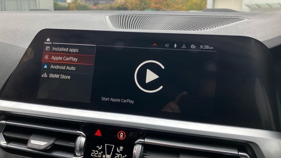 Apple Car Play & Android Auto