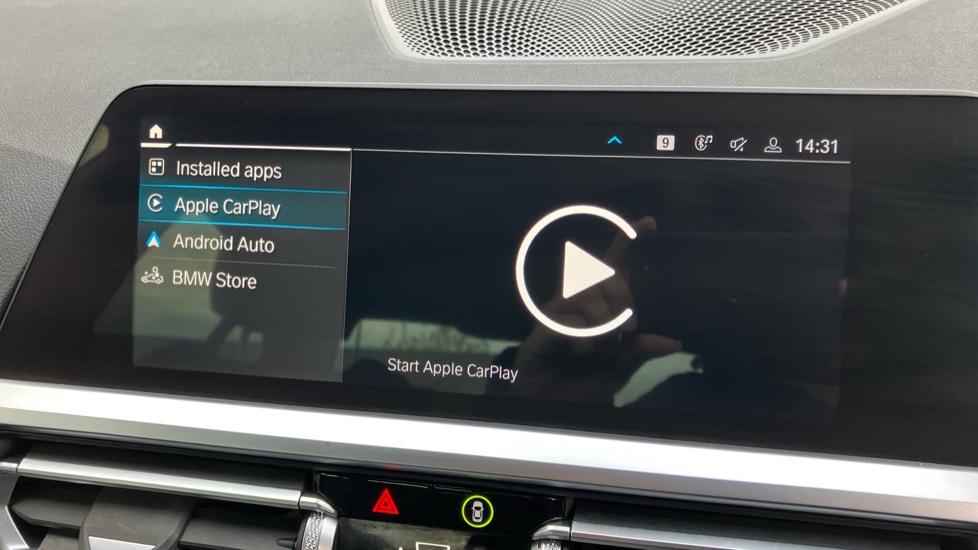 Apple Car Play & Android Auto