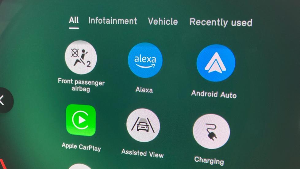 Apple Car Play & Android Auto