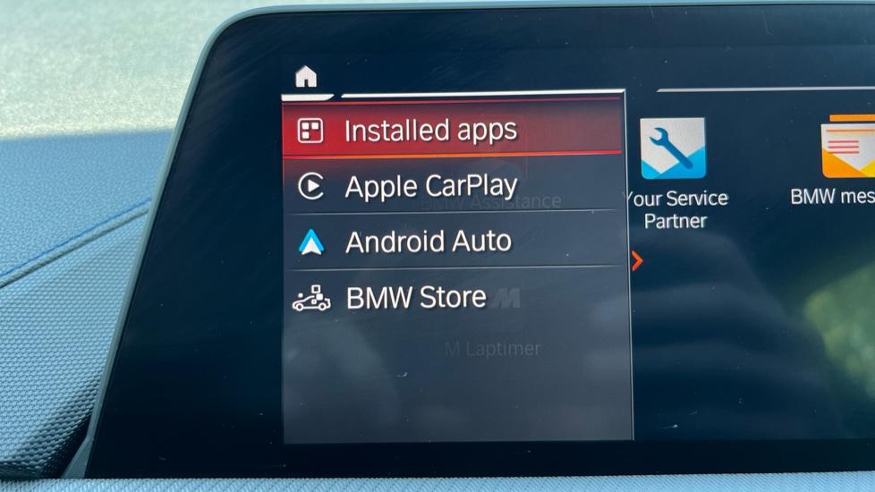 Apple Car Play & Android Auto