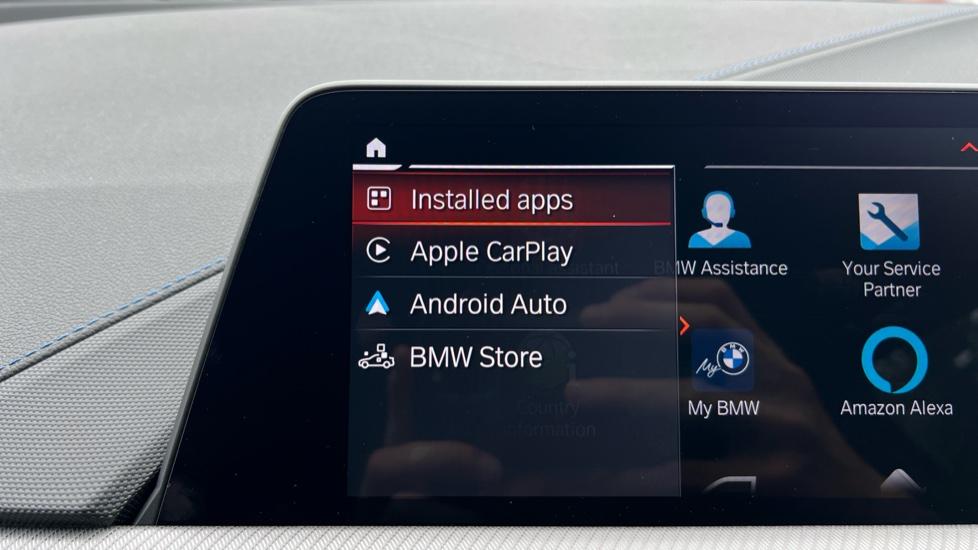 Apple Car Play & Android Auto