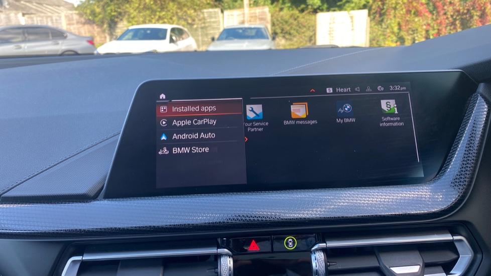 Apple Car Play & Android Auto