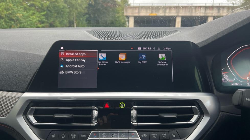 Apple Car Play & Android Auto