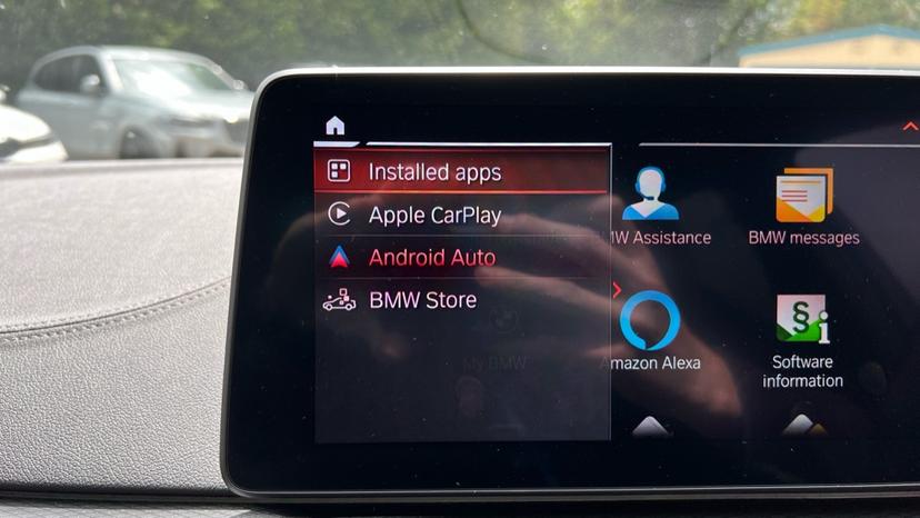 Apple Car Play & Android Auto