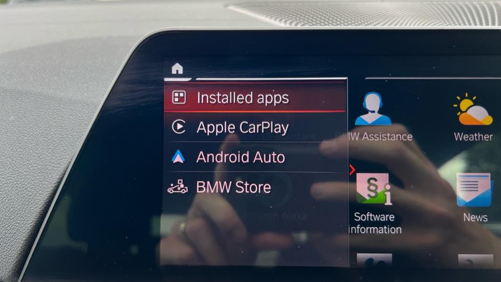 Apple Car Play & Android Auto