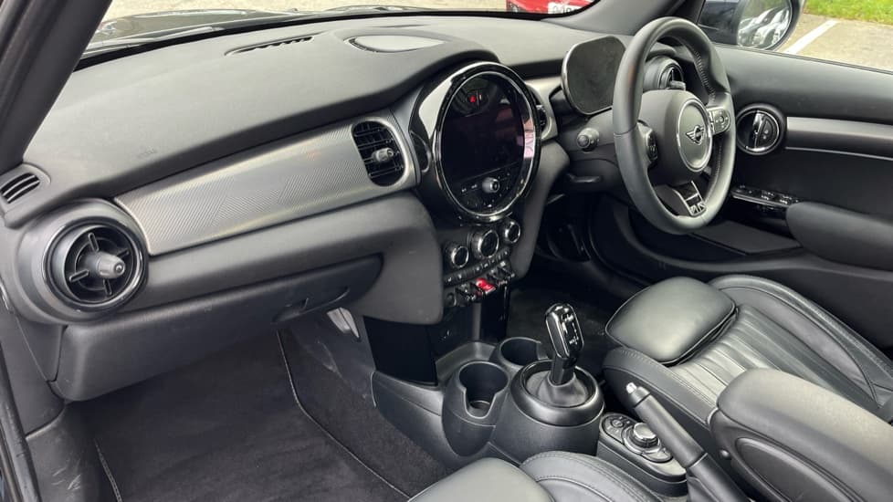 Used 2023 BLUE MINI Hatchback 1.5 Cooper Exclusive Premium 5dr Auto ...