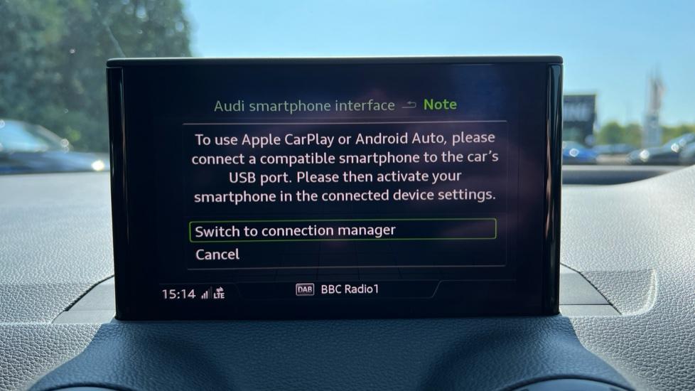 Apple Car Play & Android Auto