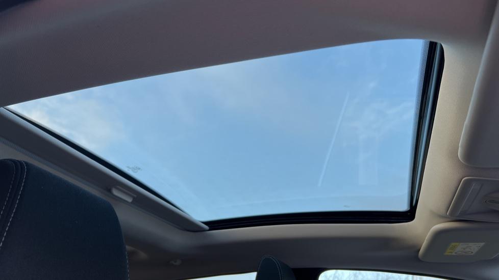 Panoramic Roof / Sunroof